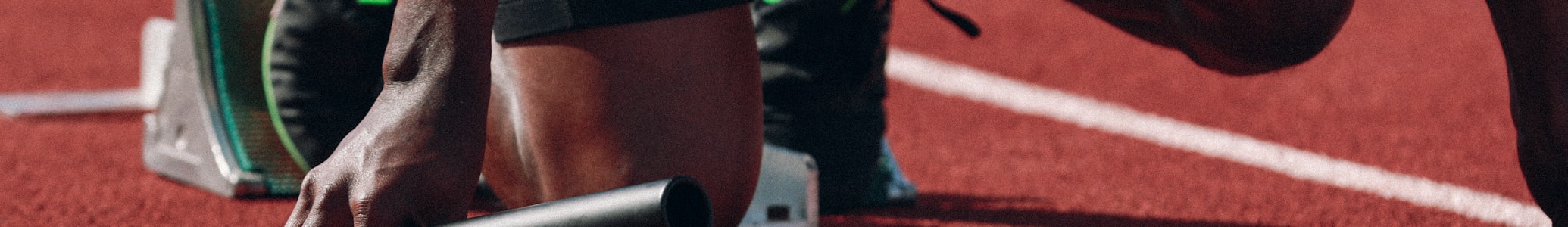 NBA季后赛湖人队对阵勇士队篮球赛事直播